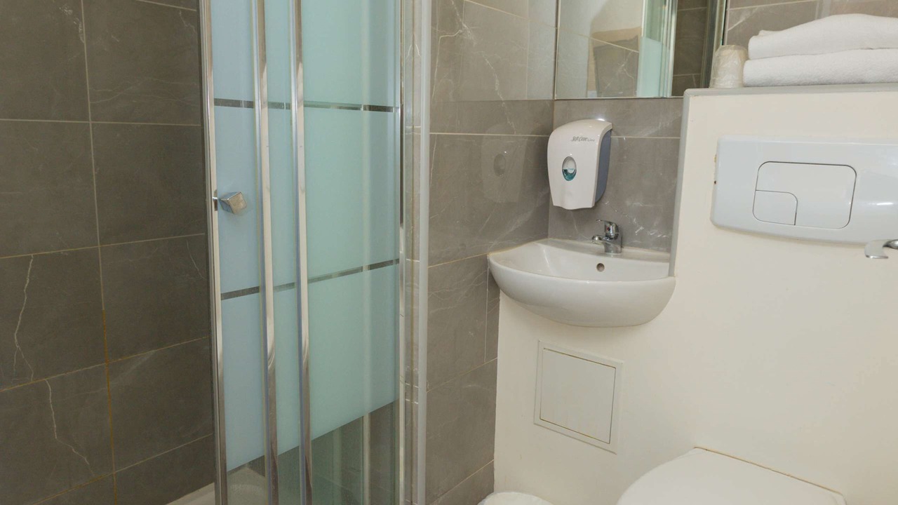 Photo of Bathroom in Chaumontel