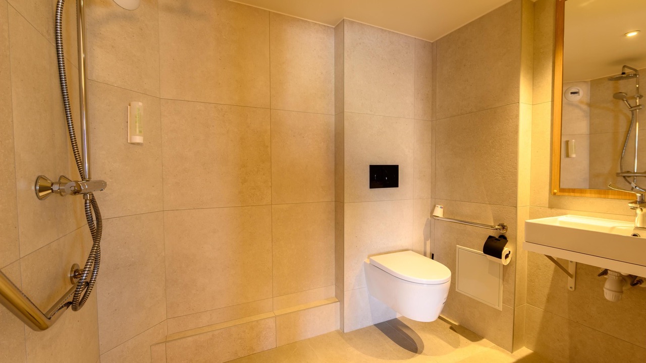 Photo of Bathroom in Saint-Cyr-l'Ecole