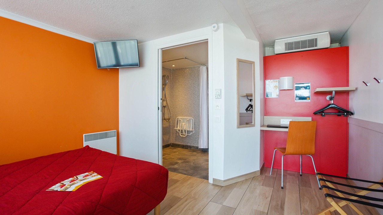 Photo of Bedroom in Villejust