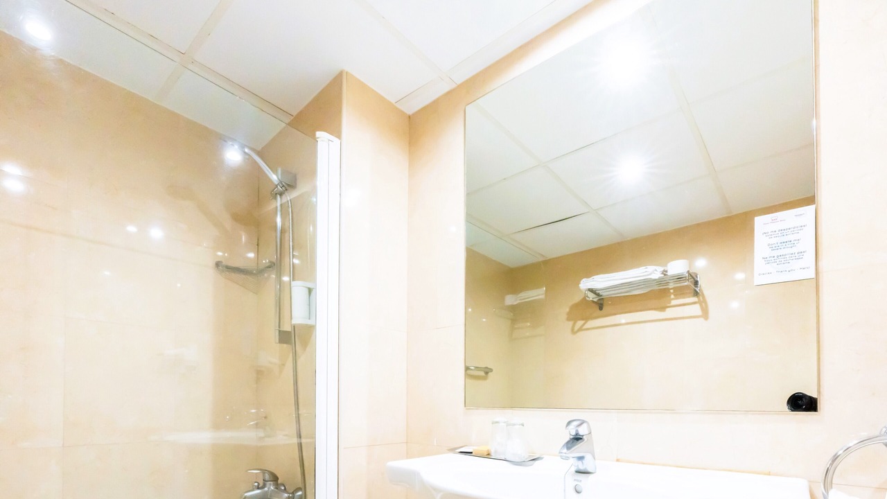 Photo of Bathroom in Alfaro