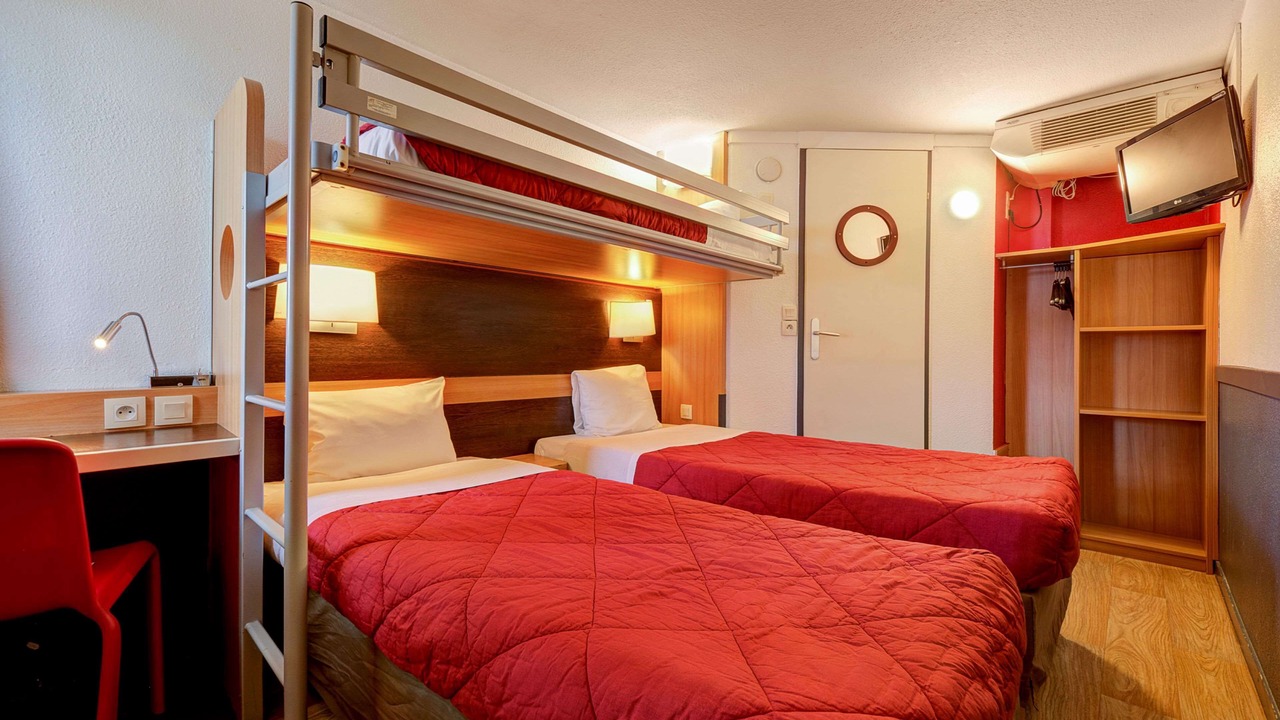 Photo of Bedroom in Saint-Etienne-du-Rouvray