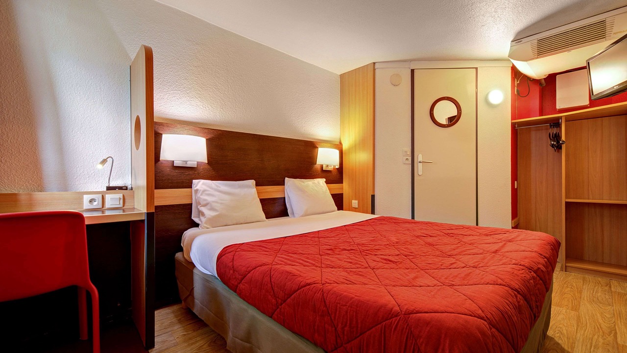 Photo of Bedroom in Saint-Etienne-du-Rouvray