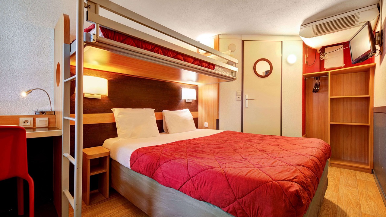 Photo of Bedroom in Saint-Etienne-du-Rouvray
