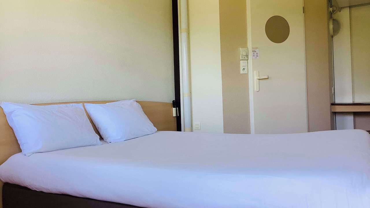 Photo of Bedroom in Saint-Maur