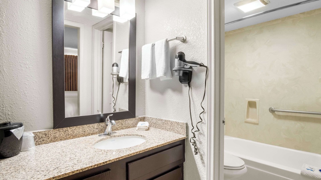 Photo of Bedroom in East Riverside
