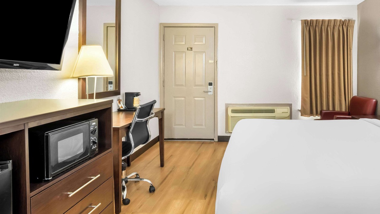 Photo of Bedroom in East Riverside