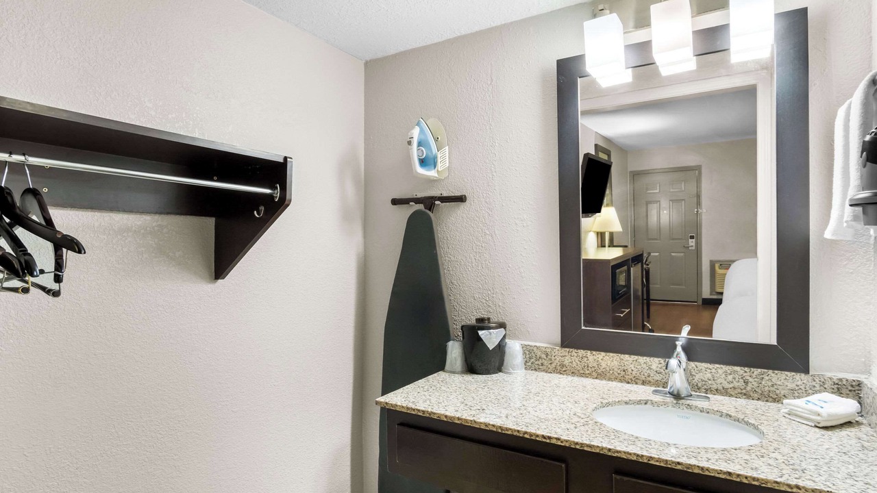 Photo of Bedroom in East Riverside