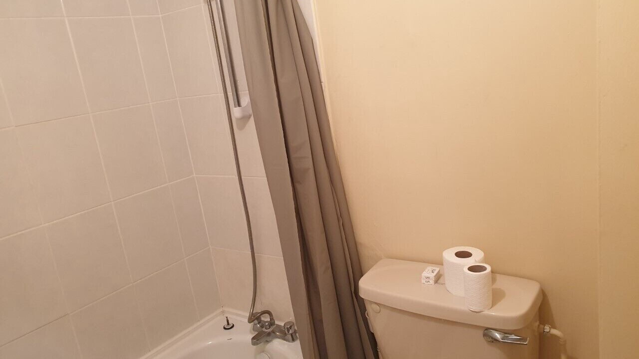Photo of Bathroom in Earley