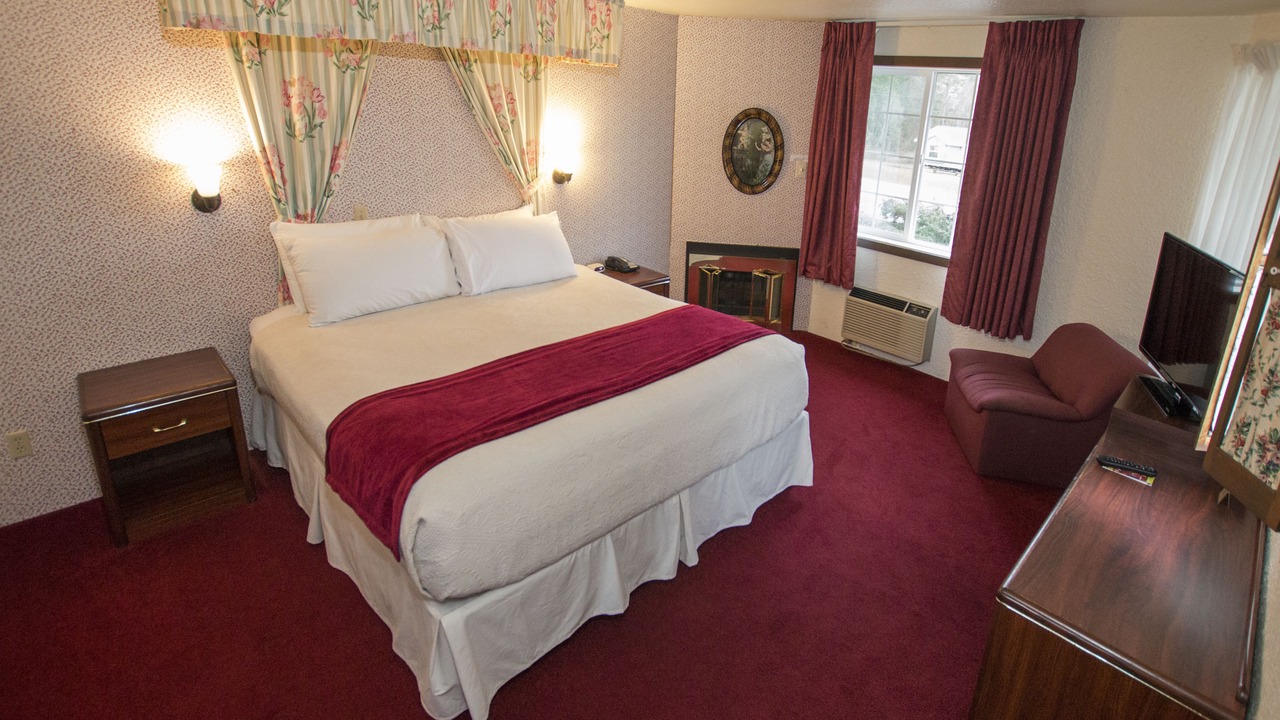 Photo of Bedroom in Oak Harbor