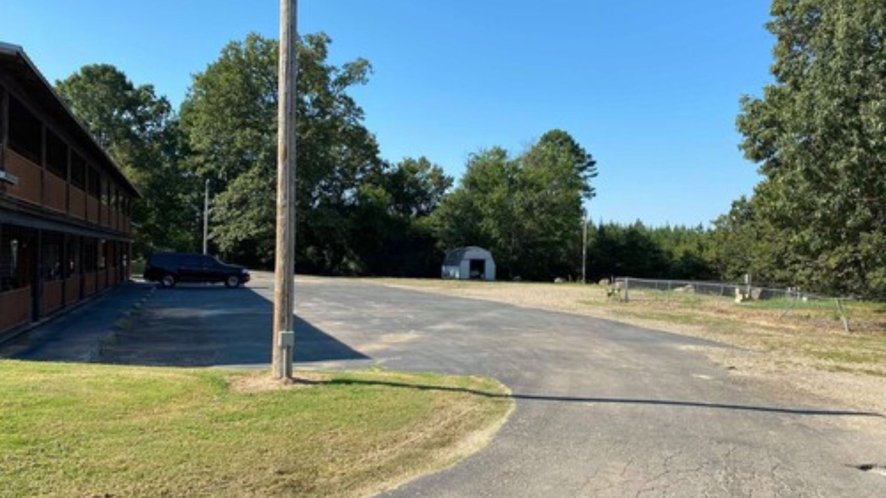 Photo of Others in Broken Bow
