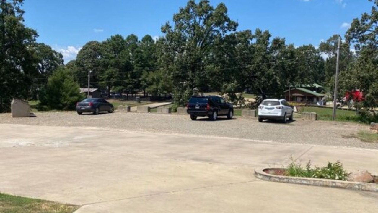 Photo of Others in Broken Bow