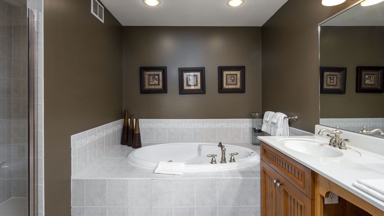 Photo of Bathroom in Two Harbors