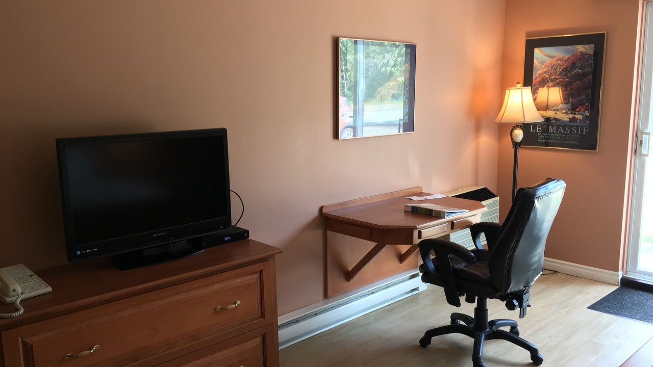 Photo of Bedroom in Baie-St-Paul