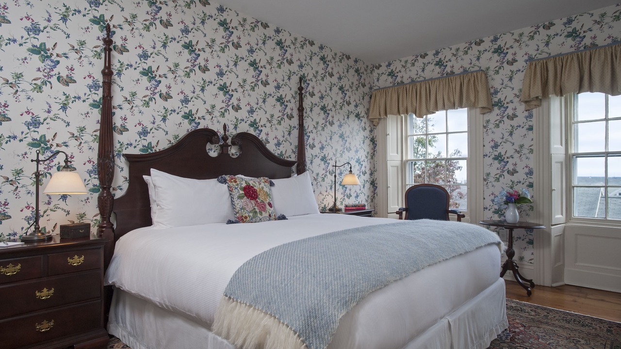 Photo of Others in Nantucket Town