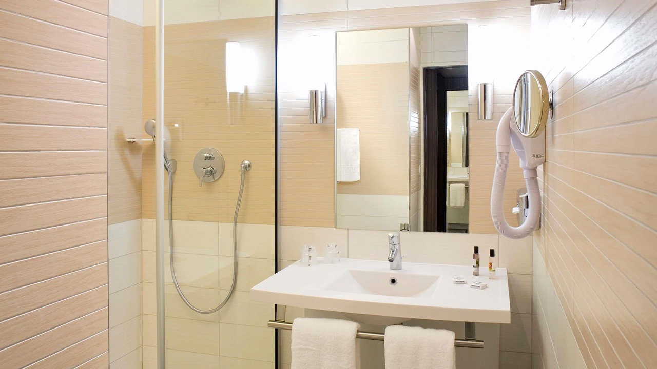 Photo of Bedroom in Libourne