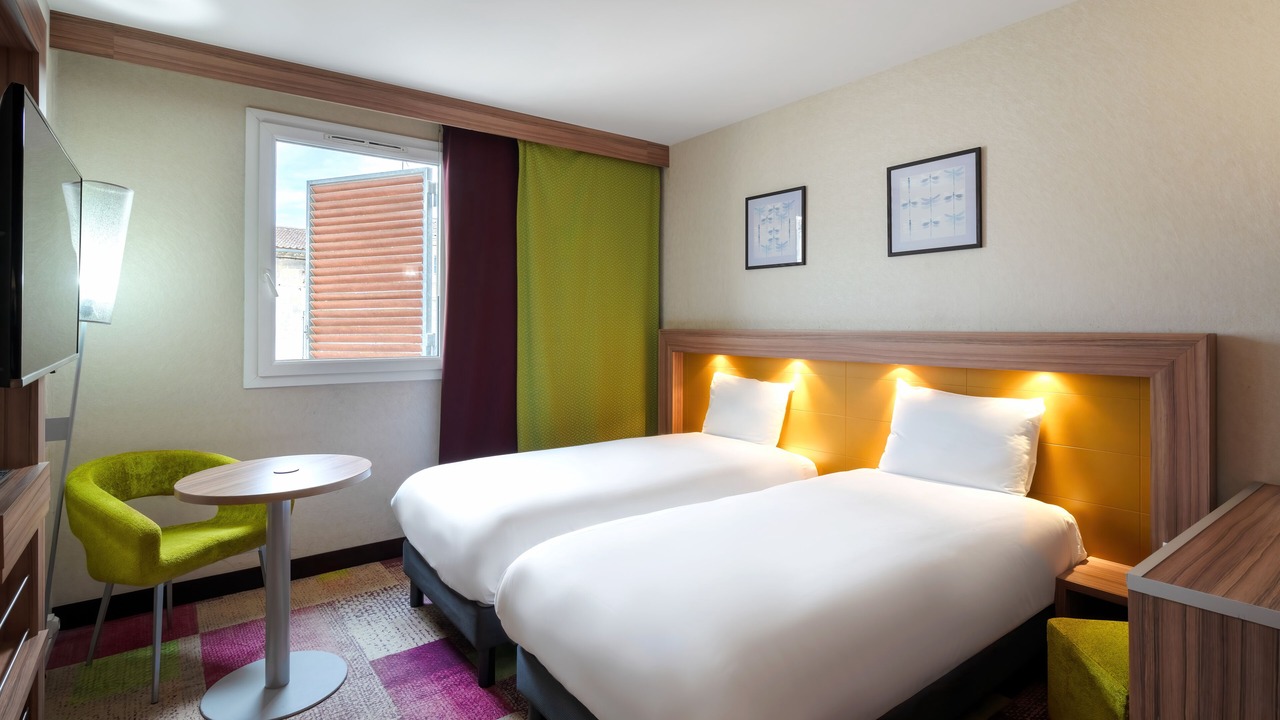 Photo of Bedroom in Libourne