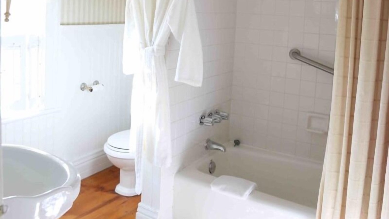 Photo of Bathroom in Warwick