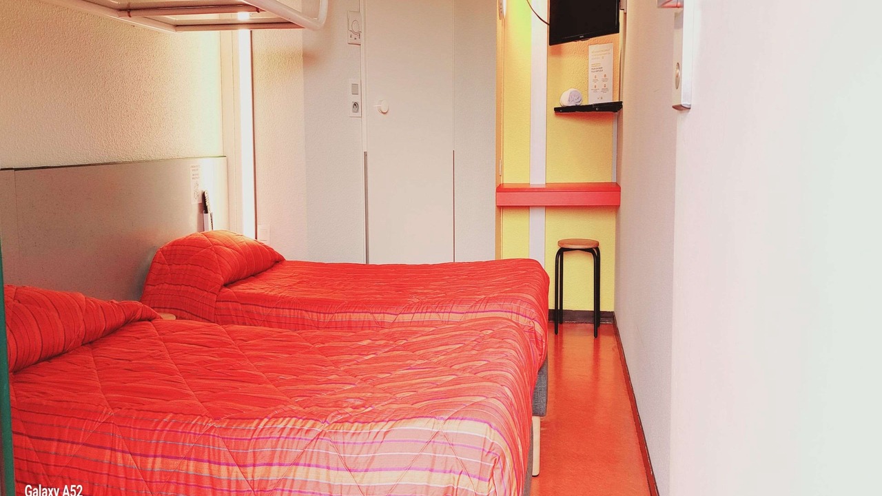 Photo of Others in Perreux