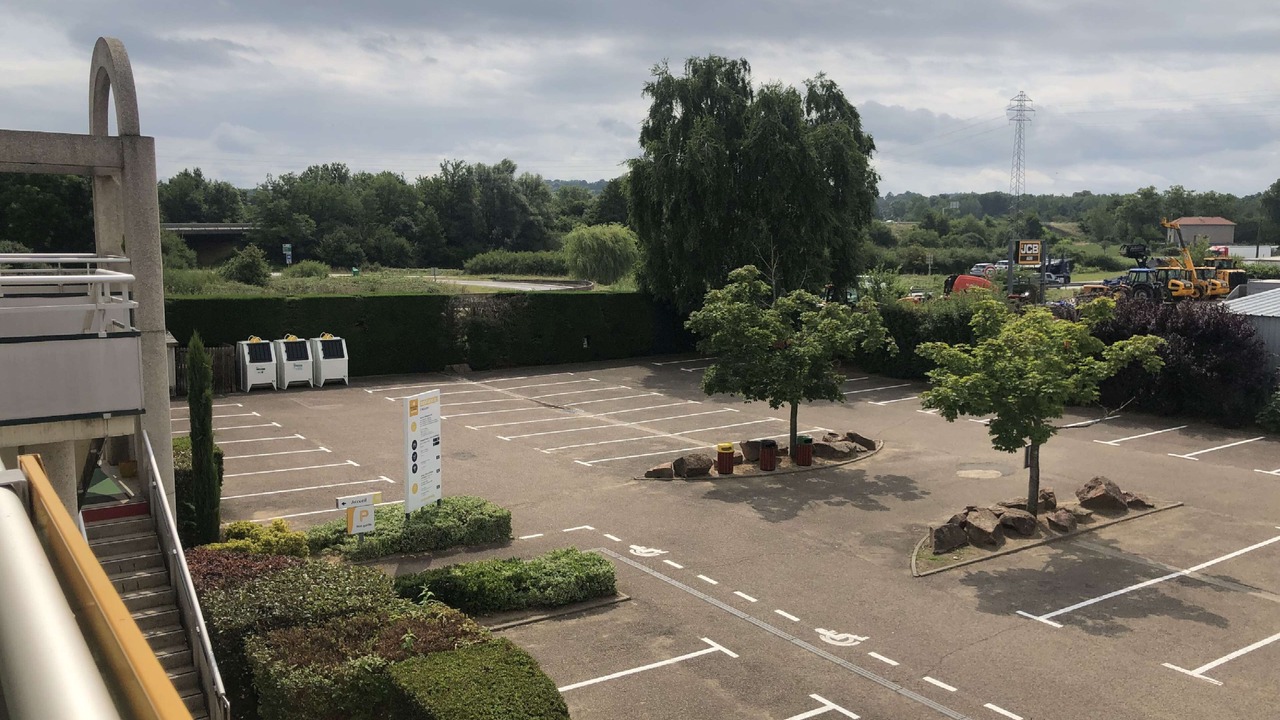 Photo of Others in Perreux