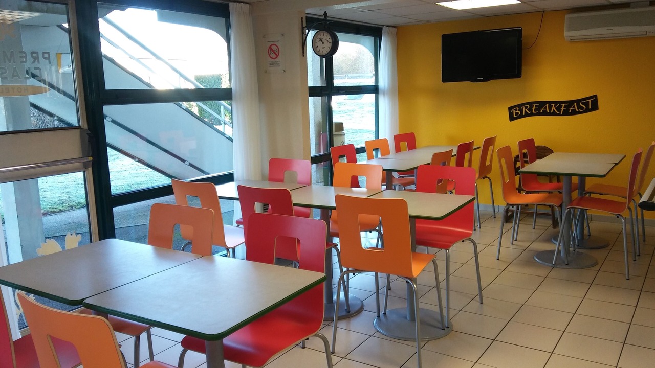 Photo of Others in Perreux