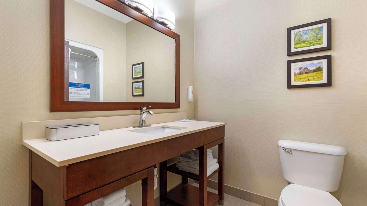 Photo of Bedroom in Cedar Falls