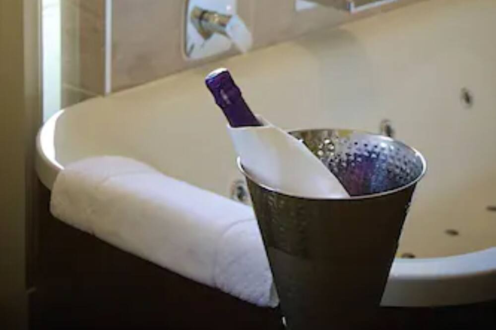 Photo of Bathroom in Brome