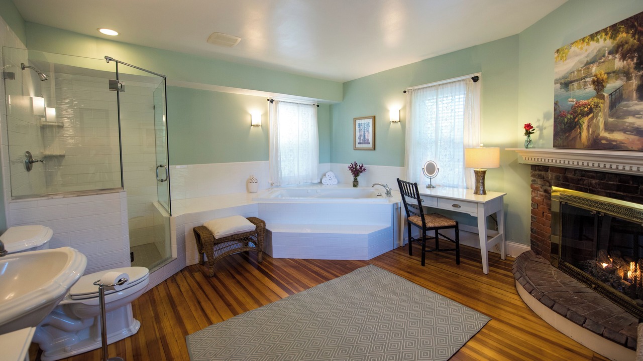 Photo of Bathroom in York Harbor