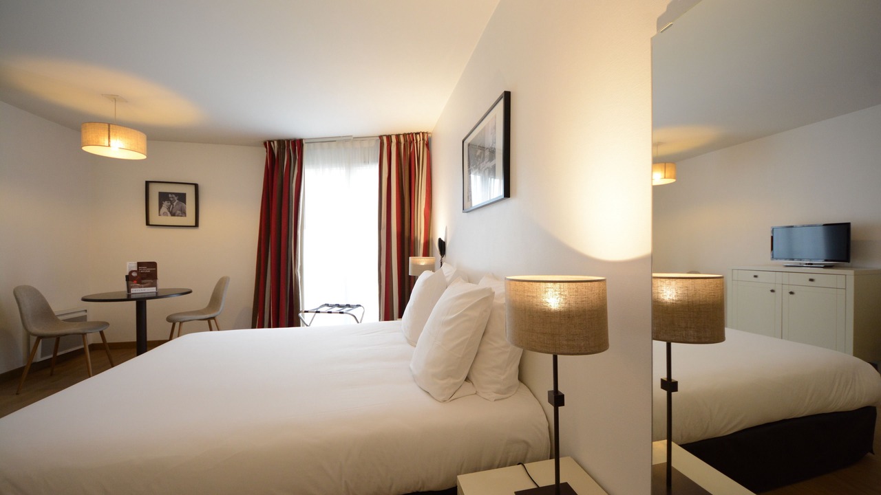 Photo of Bedroom in Chatou