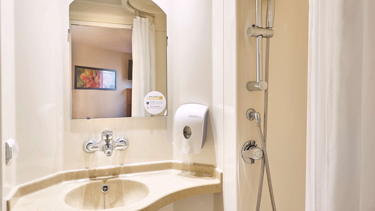 Photo of Bathroom in Ouest