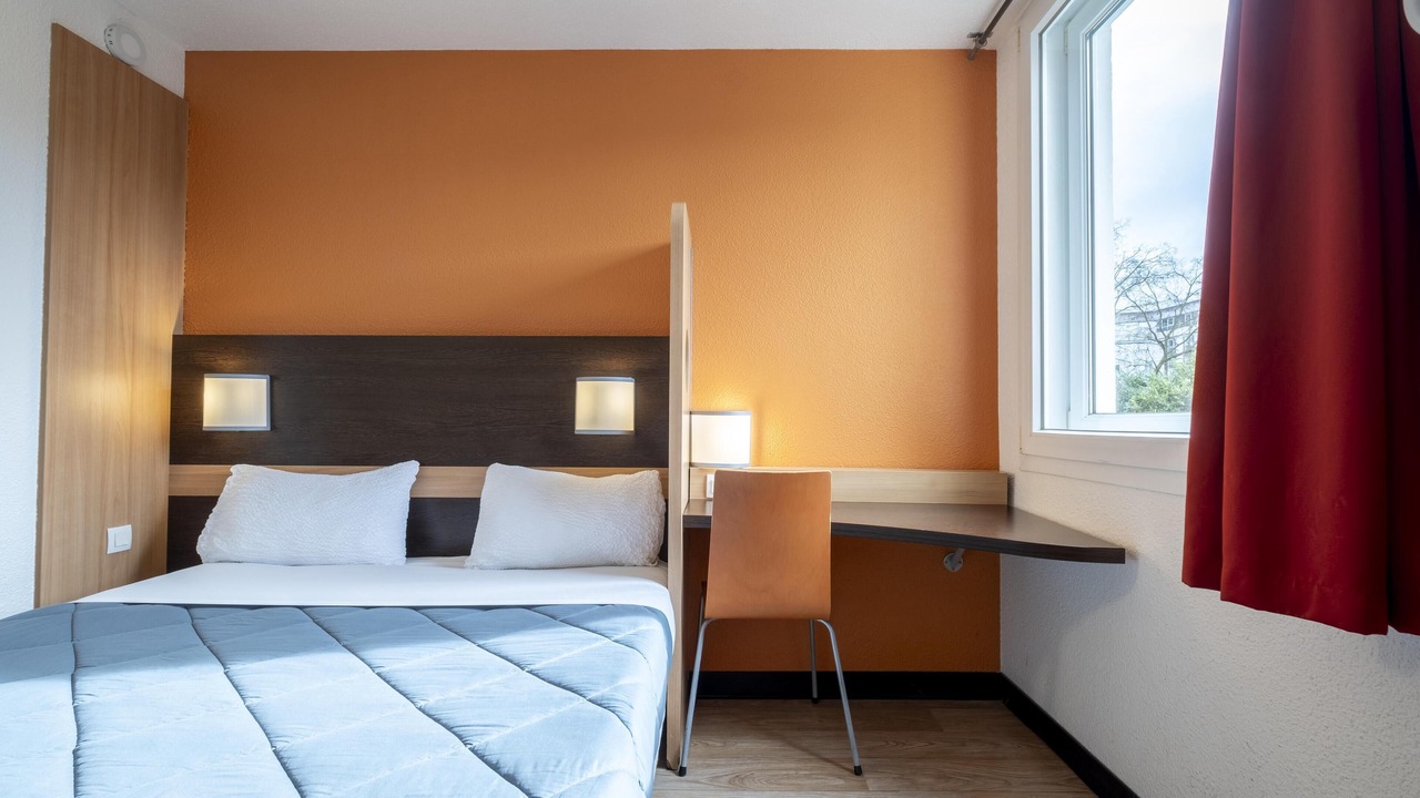 Photo of Bedroom in Roissy-en-France