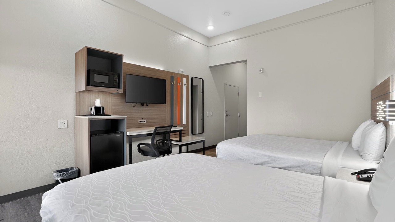 Photo of Bedroom in FM 1960