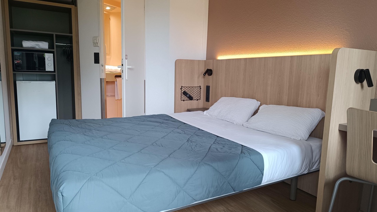 Photo of Bedroom in Saint Tronquet Business Park
