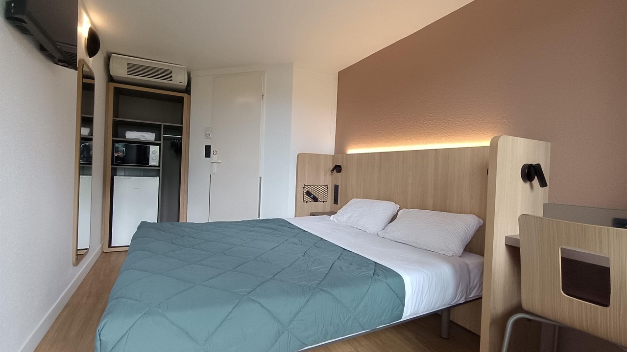 Photo of Bedroom in Saint Tronquet Business Park