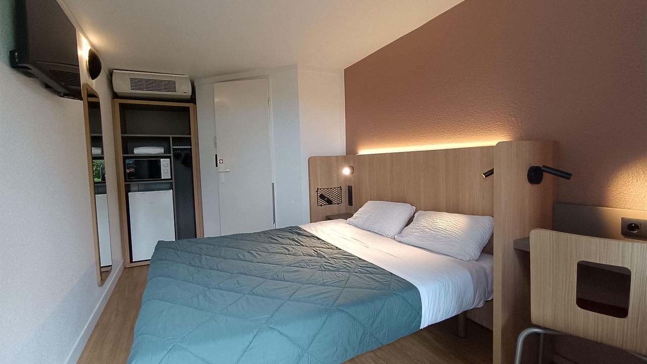 Photo of Bedroom in Saint Tronquet Business Park