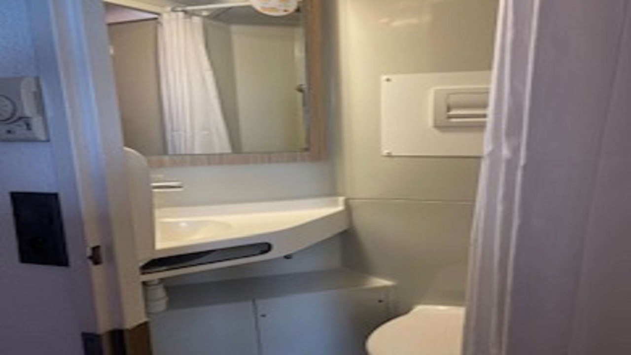 Photo of Bathroom in Saint-Jean-de-Vedas