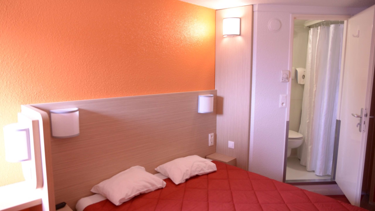 Photo of Bedroom in Balaruc-le-Vieux