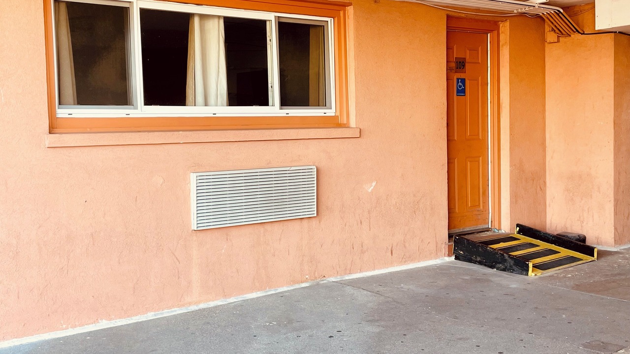 Photo of Bedroom in Garfield Ridge