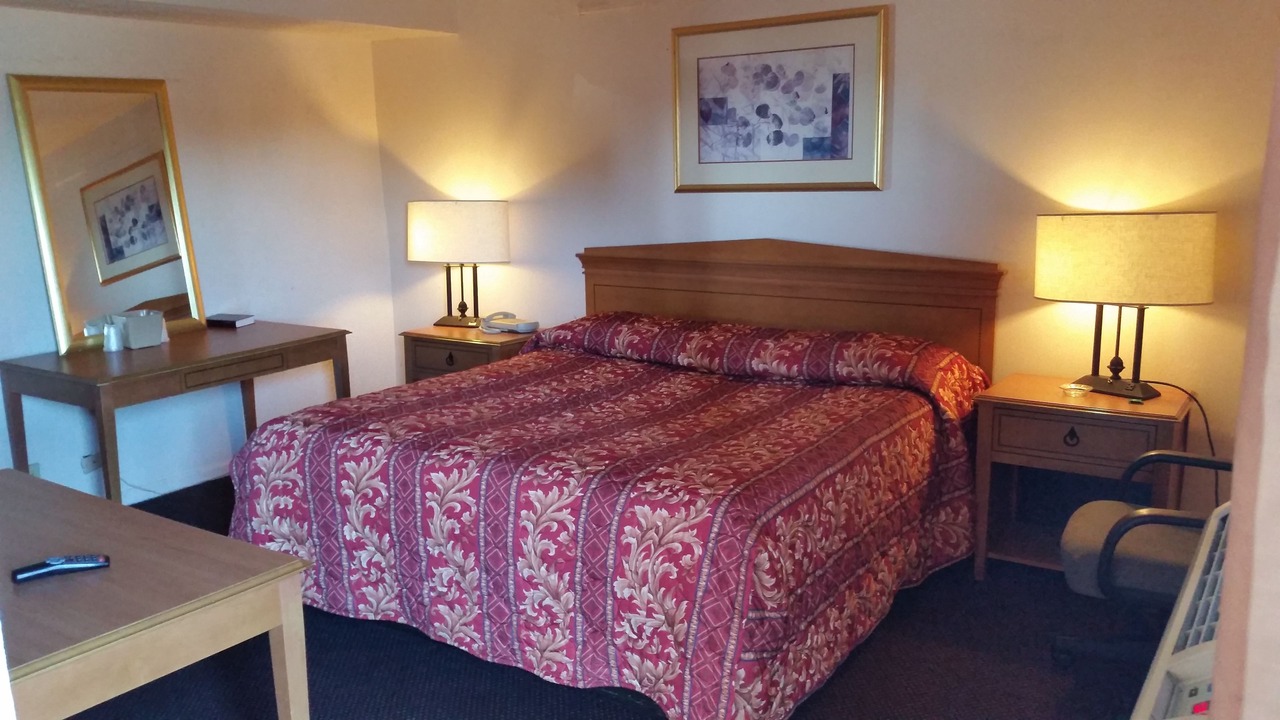 Photo of Bedroom in Garfield Ridge