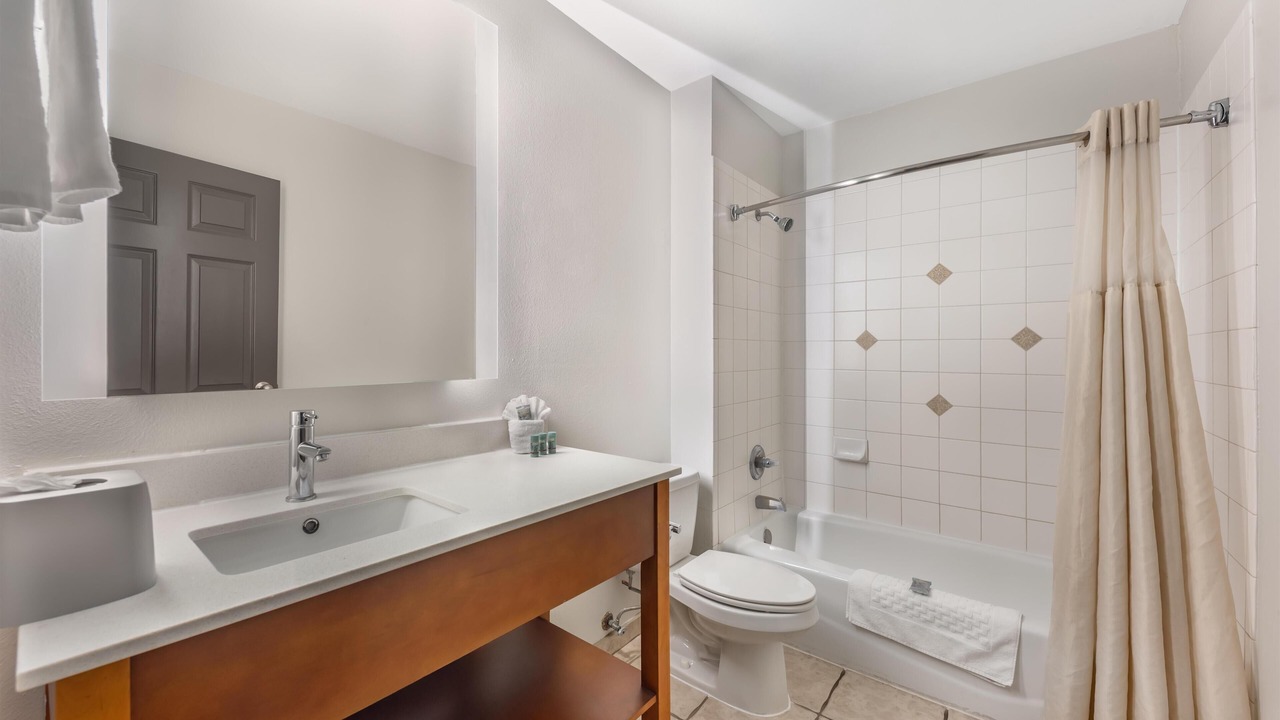 Photo of Bathroom in Junction