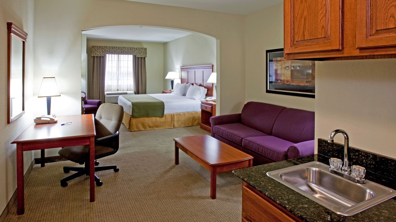 Photo of Livingroom in Ada
