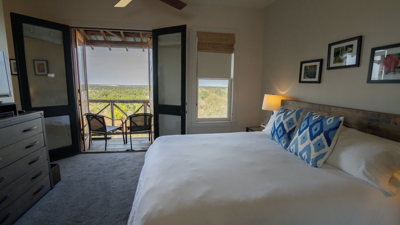 Photo of Bedroom in Kyle
