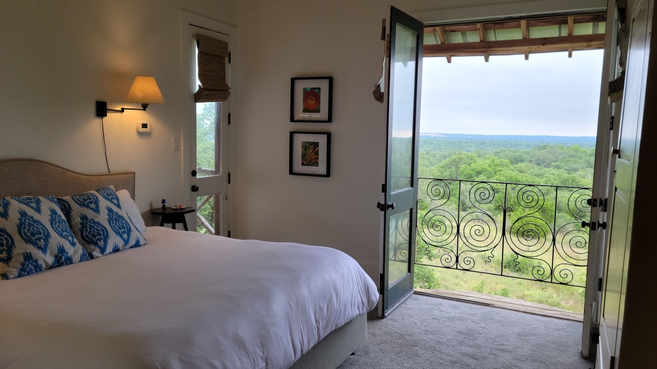 Photo of Bedroom in Kyle