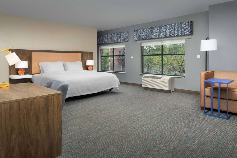 Photo of Livingroom in Downtown West