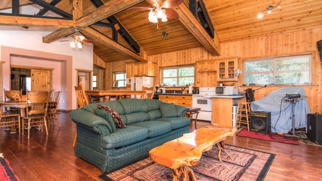 Photo of Livingroom in La Pine