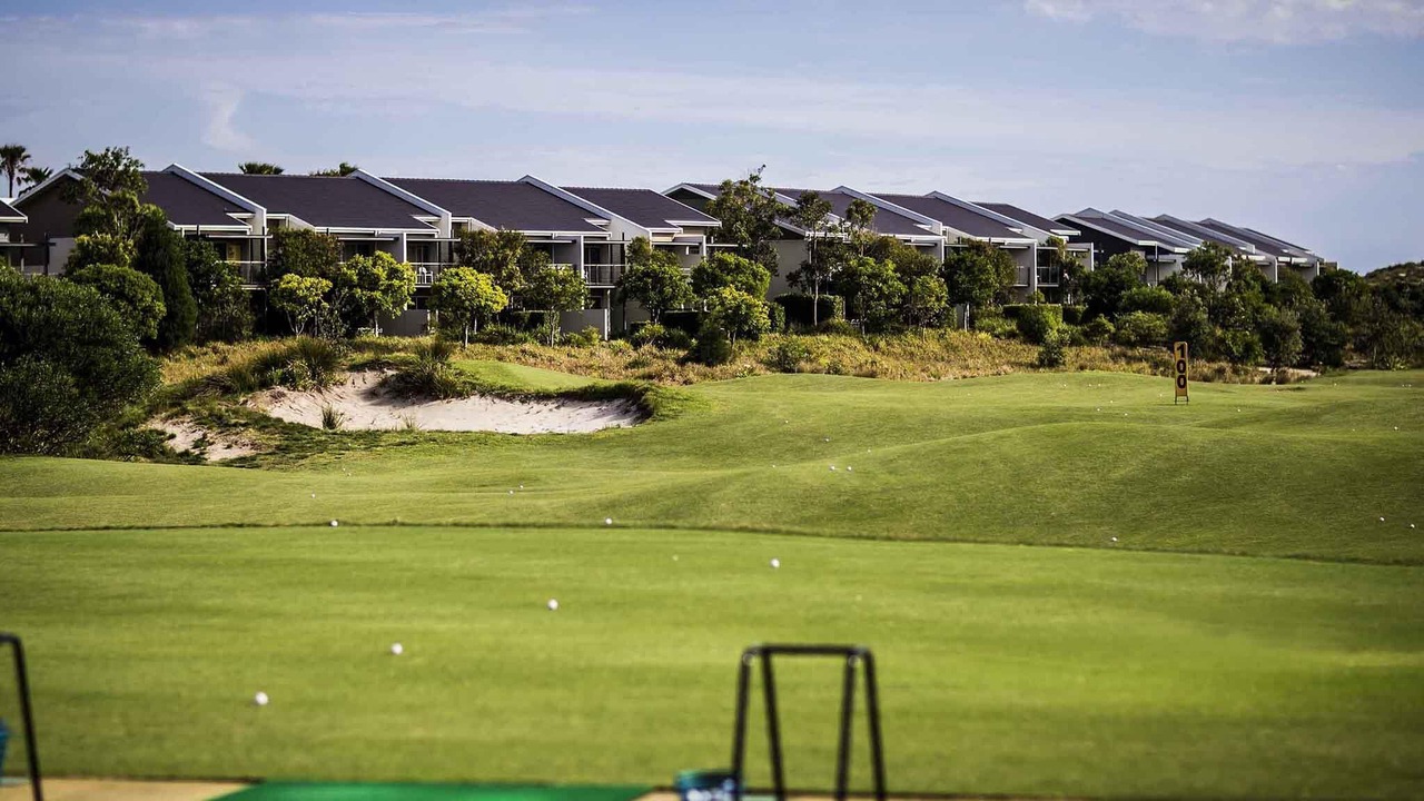 Photo of Others in Magenta Shores