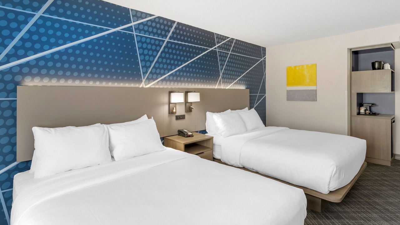 Photo of Bedroom in Coliseum Central