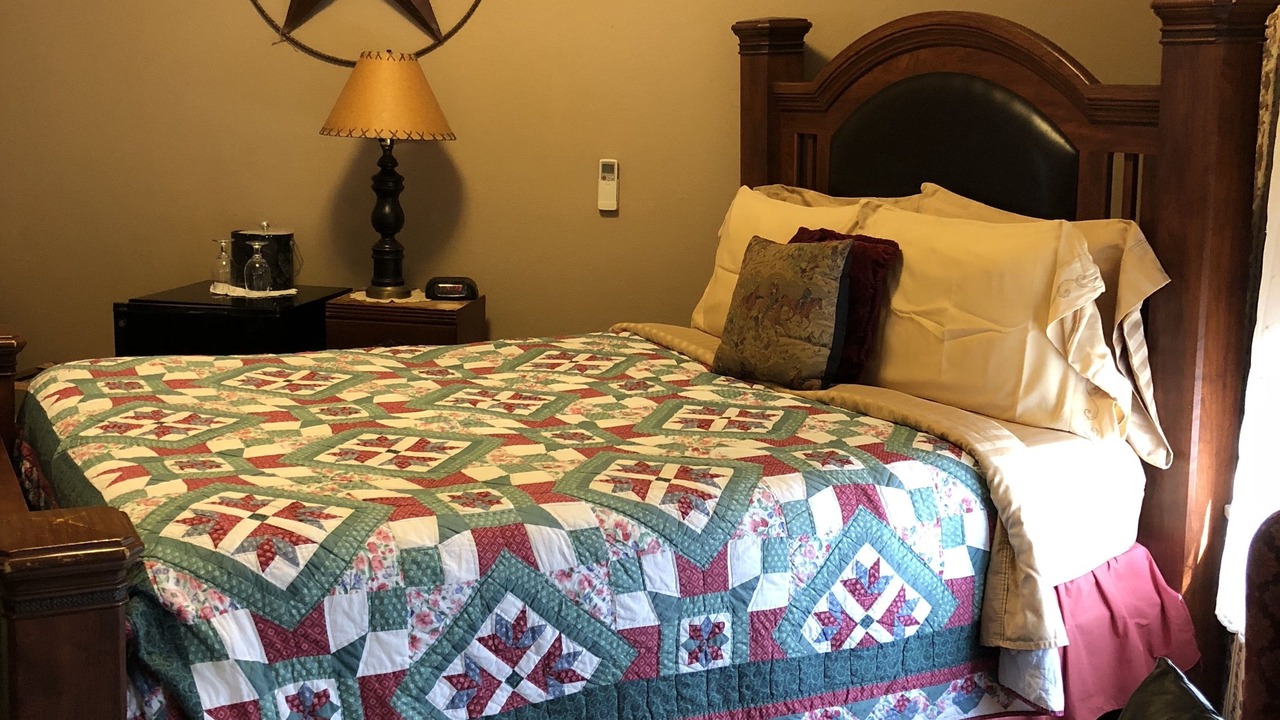 Photo of Bedroom in Fort Scott