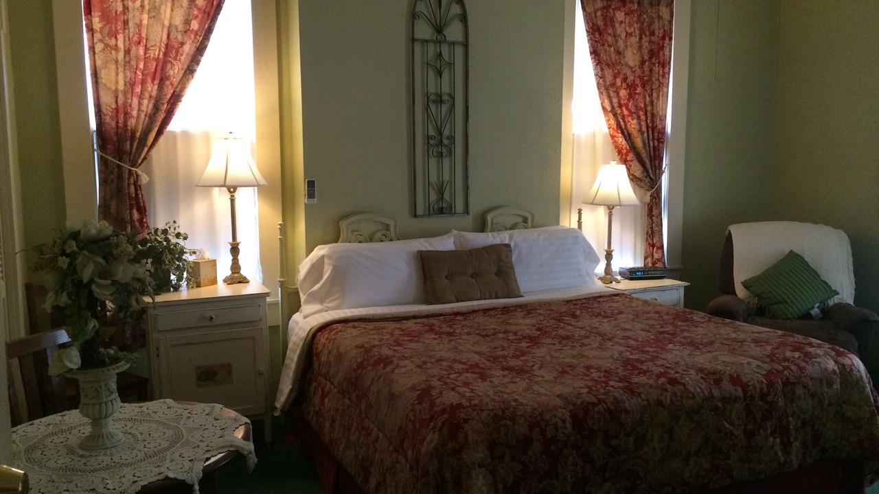 Photo of Bedroom in Fort Scott