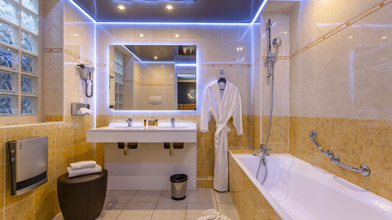 Photo of Others in Clichy