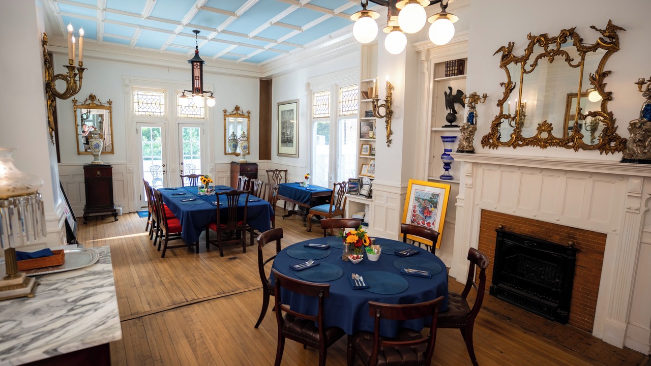 Photo of Livingroom in South of Broad